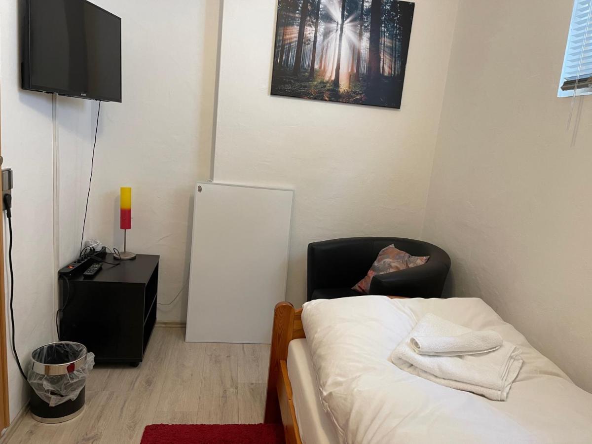 94 - Private Rooms Eichenau Екстер'єр фото