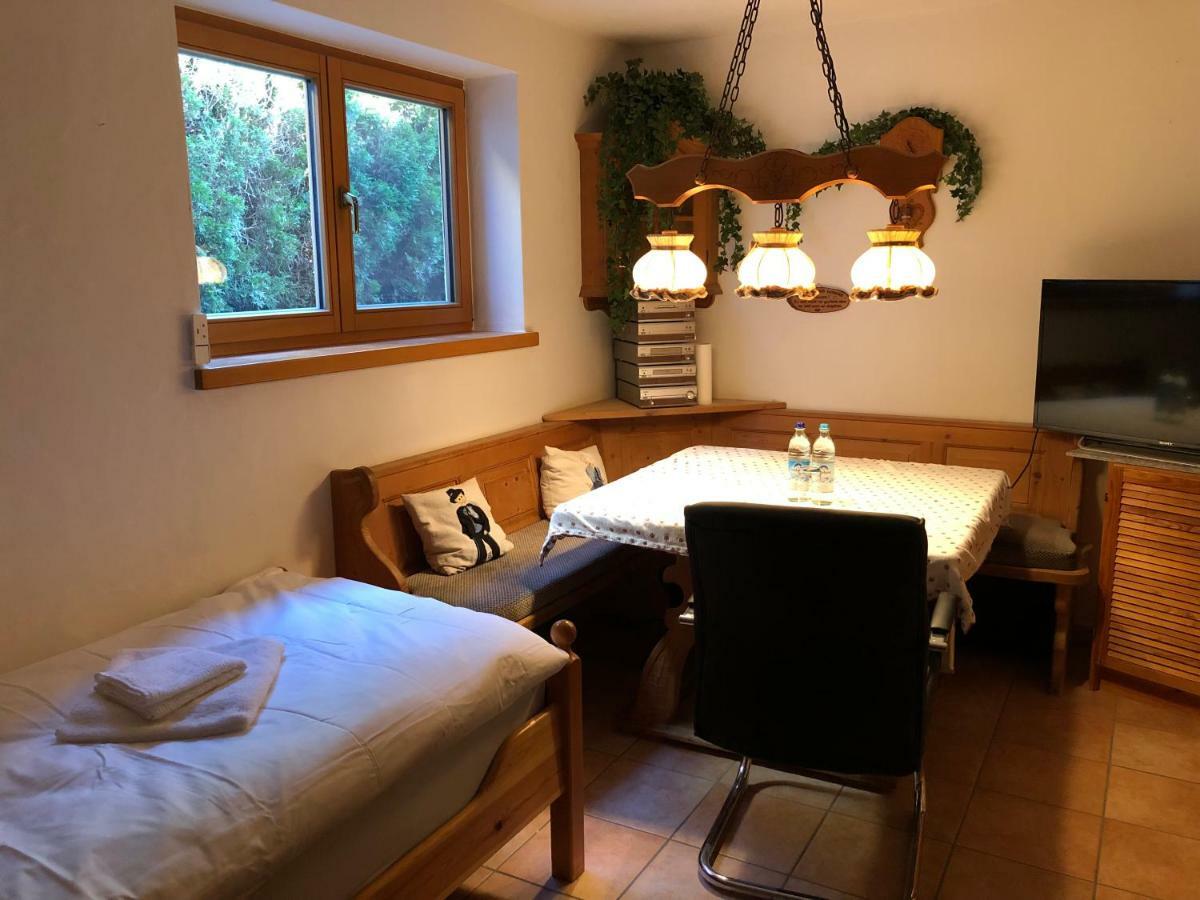 94 - Private Rooms Eichenau Екстер'єр фото